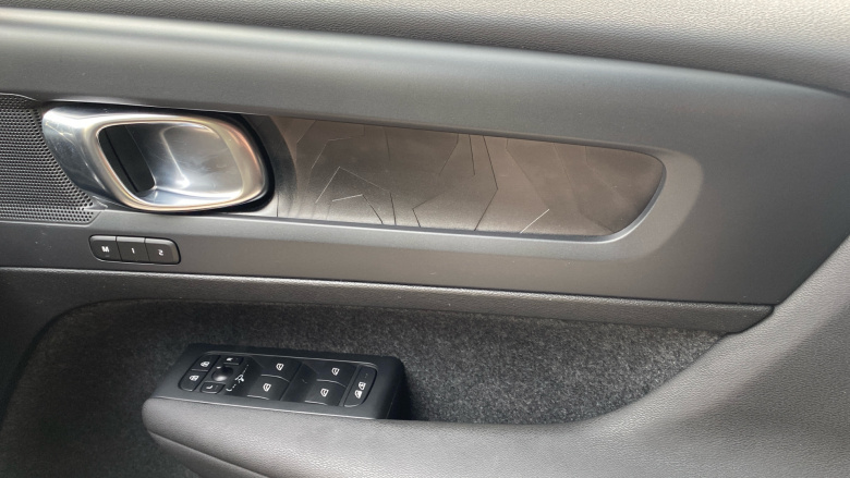 Volvo Xc40 170kW Recharge Plus 69kWh 5dr Auto Electric Estate